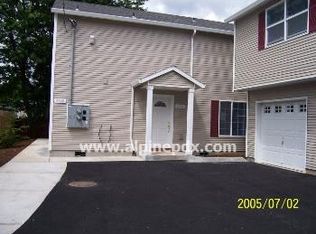 2144 SE 96th Ave, Portland, OR 97216