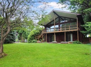 4566 Canterbury Dr, Mayville, NY 14757