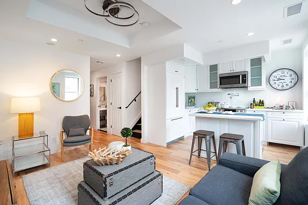 Sold by The InHouse Group | media 2