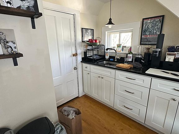 3rd image of 50 Chester Ave Floor 3
