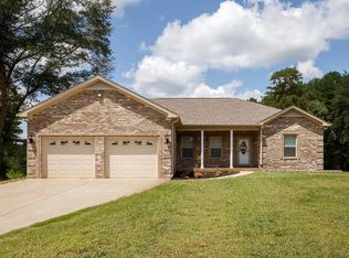 499 Cox Rd, Killen, AL 35645