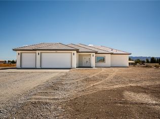 1441 W Lost Creek Dr, Pahrump, NV 89048