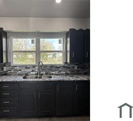 5459 N Frankfort Ave — Photo 2