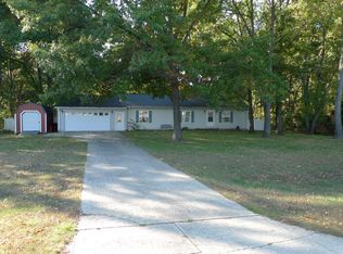 64510 Westwood Dr, Lawton, MI 49065