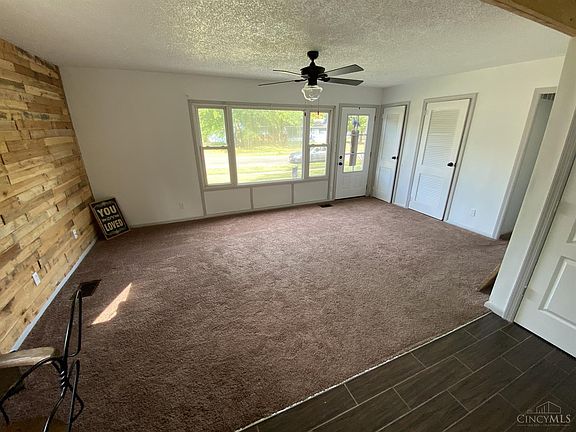 2nd image of 206 Sioux Dr