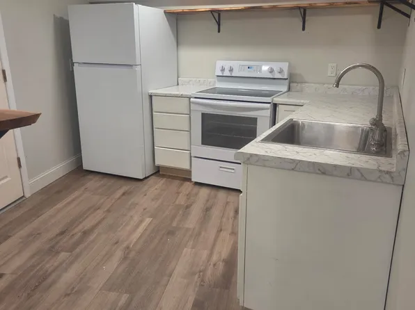 204 1/2 N Spruce St #2B, Abilene, KS 67410