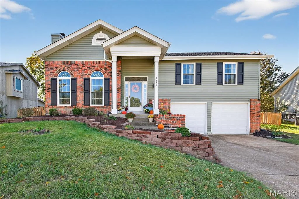 1452 Cedar Bluff Dr photo 1