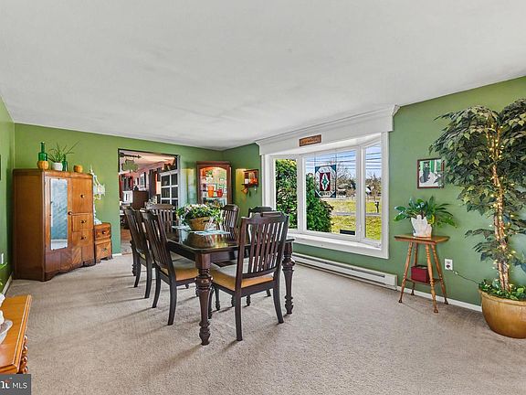 3rd image of 141 Simmons Rd