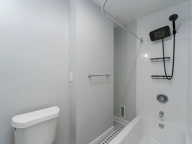 611 Oldham St — Photo 18
