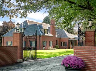 16438 Summit Ridge Dr, Mishawaka, IN 46544