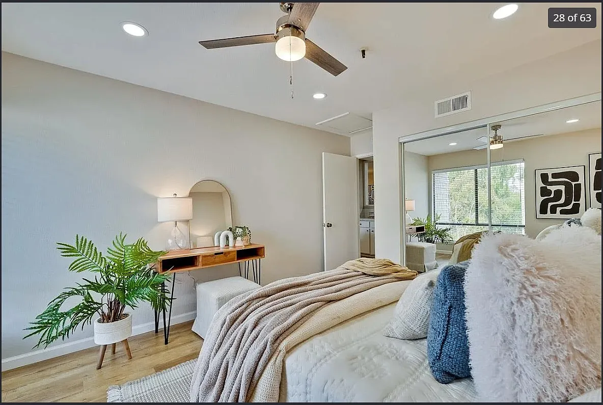 Showers Dr, Mountain View — Photo 2