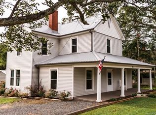 121 N Main St, New London, NC 28127