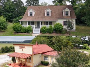 9333 Red Bank Rd, Nassawadox, VA 23413