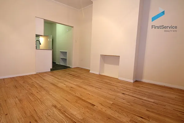 Rented by FirstService Realty (legacy) | media 1