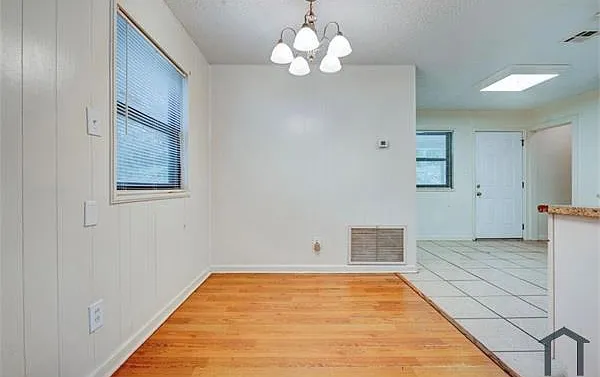 306 Evergreen Hl — Photo 6