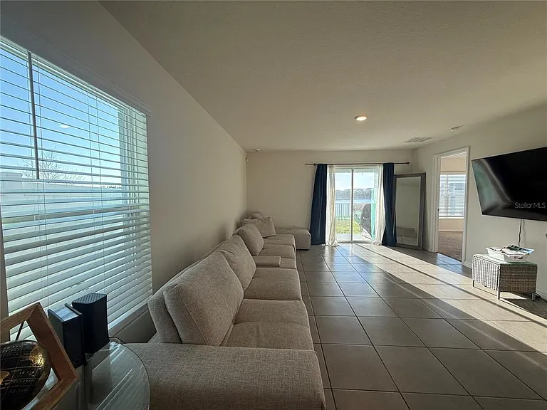 578 Olive Conch St — Photo 9