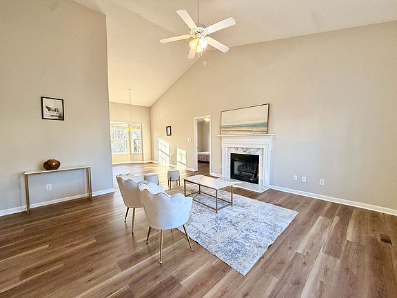 4th image of 1024 S Philwood Ct #1024