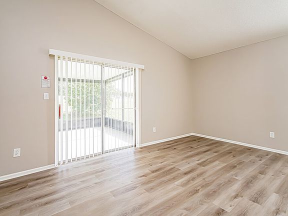 4th image of 1170 La Mesa Ave
