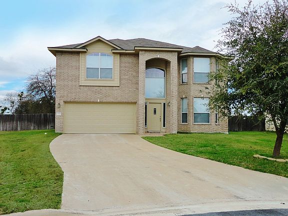 2nd image of 2428 Caroline Ct