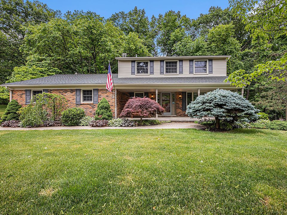 1st image of 3880 Hunt Club Ct