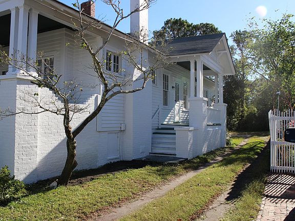 5th image of 610 Ann St