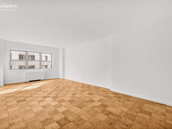 27 East 65th Street image 5 of 12