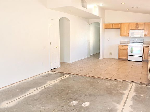 4th image of 2288 W Enchantment Pl