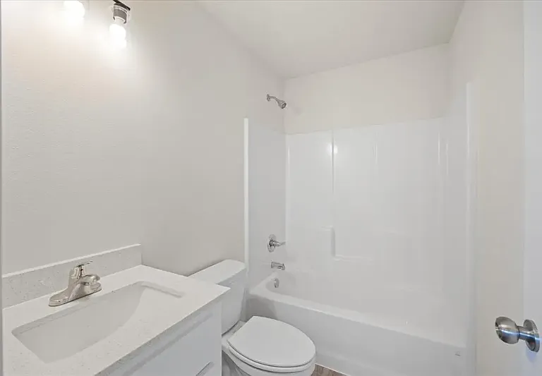 645 N McCart St — Photo 14
