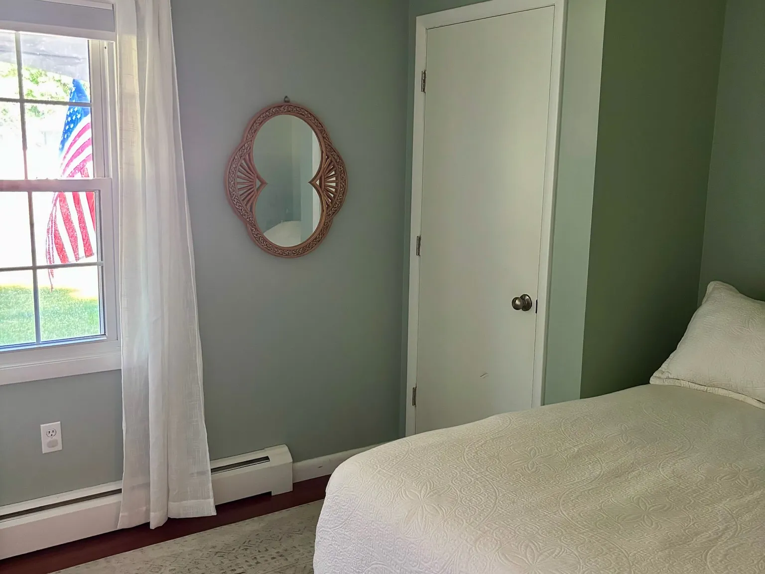 3 bed, 1.5 bath, 1094 sqft, $3,500 — Photo 4