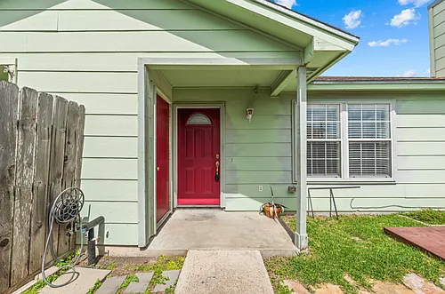 7202 Mansions Dr Photo 1