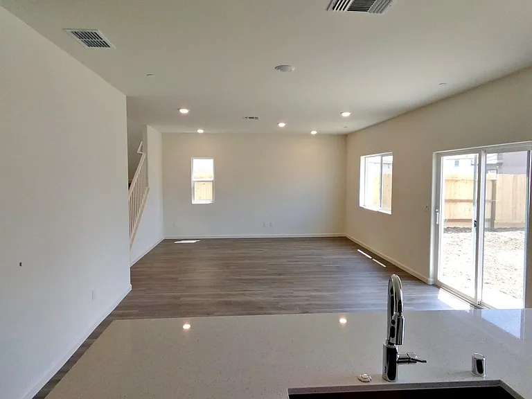 4283 Lasalle Dr — Photo 4