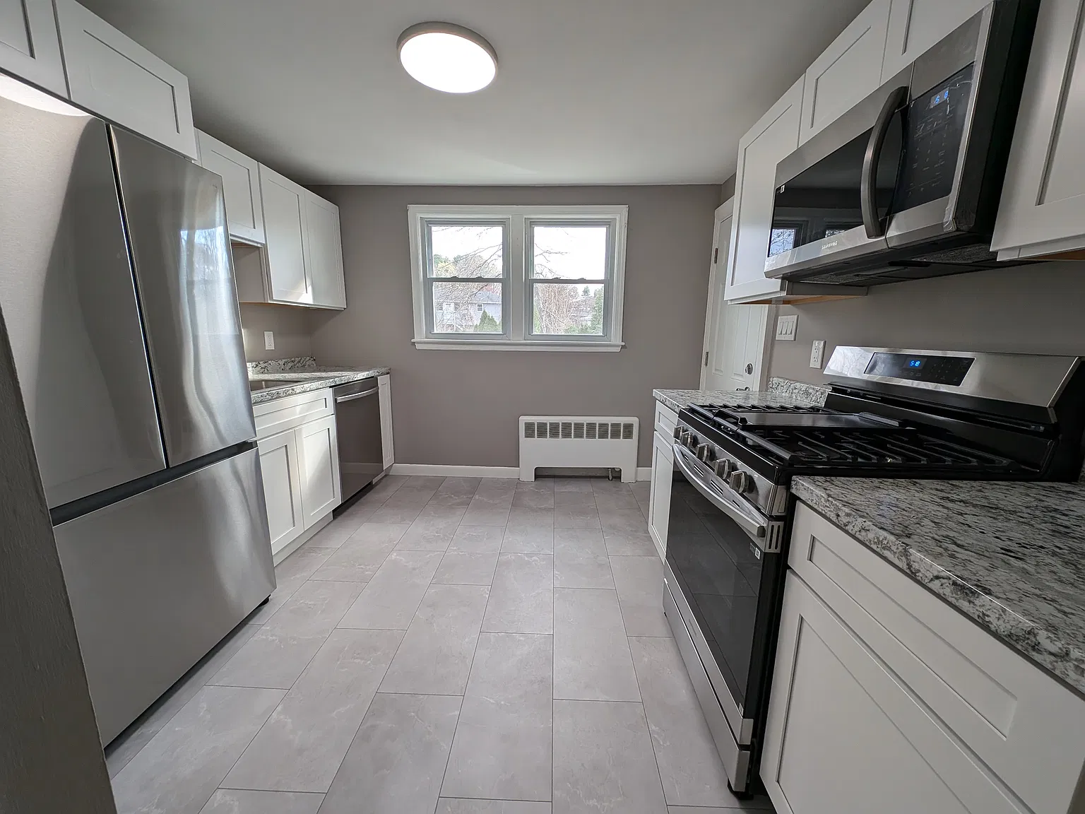 2 bed, 680 sqft, $2,500 — Photo 1