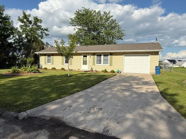 123 Lincoln Dr NE, Mount Vernon, IA 52314