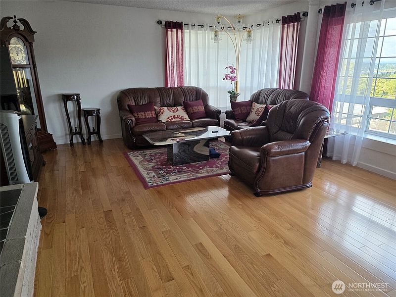 5th image of 2818 S Dawson Street