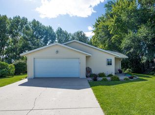 206 4th St NW, Rothsay, MN 56579