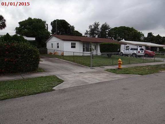 4th image of 3350 NW 14th Pl