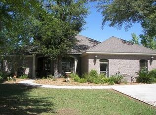 717 Hidden Oaks Dr, Ocean Springs, MS 39564