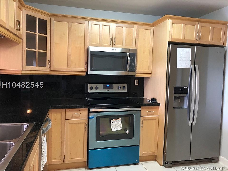 1st image of 100 NW 76th Ave APT 410-2