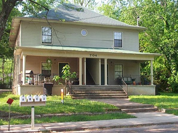 704 Ewing Blvd APT B