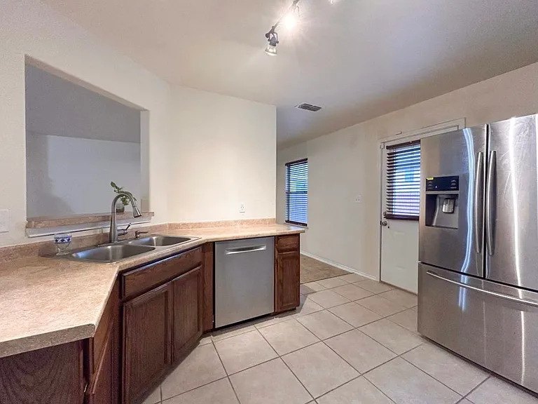5419 Lost Hills Trl — Photo 5