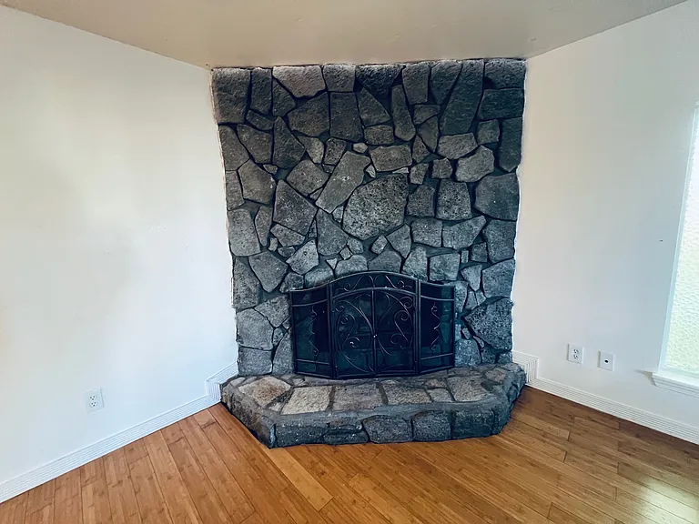 2909 SE 140th Ave — Photo 8