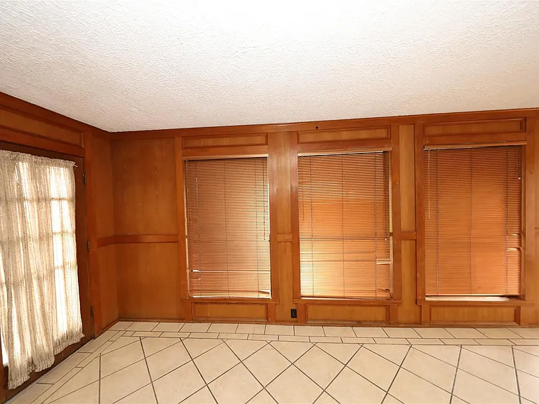 8519 Leader St — Photo 22