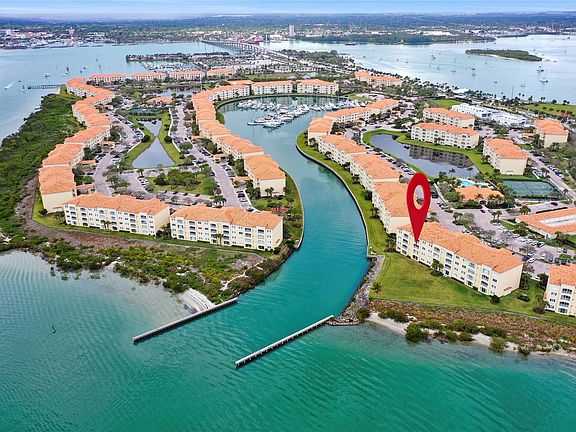 2nd image of 4 Harbour Isle Drive #305