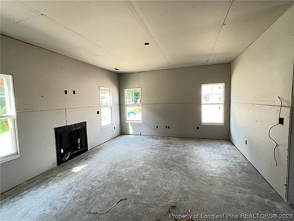 3rd image of 338 Leach Creek Dr