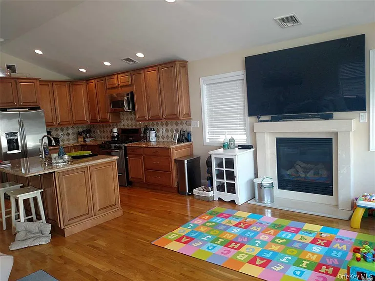 100 Wyoming Ave — Photo 13