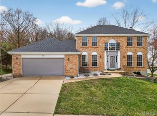 975 Arlington Glen Dr, Fenton, MO