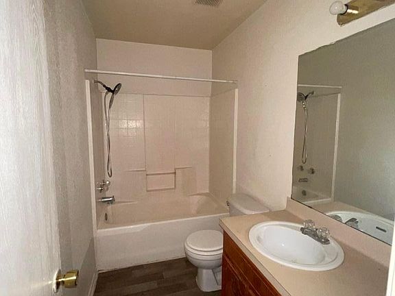 5th image of 4300 Deek Dr APT C