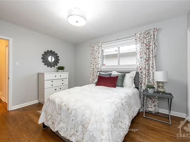1132 Cline Cres #A — Photo 14