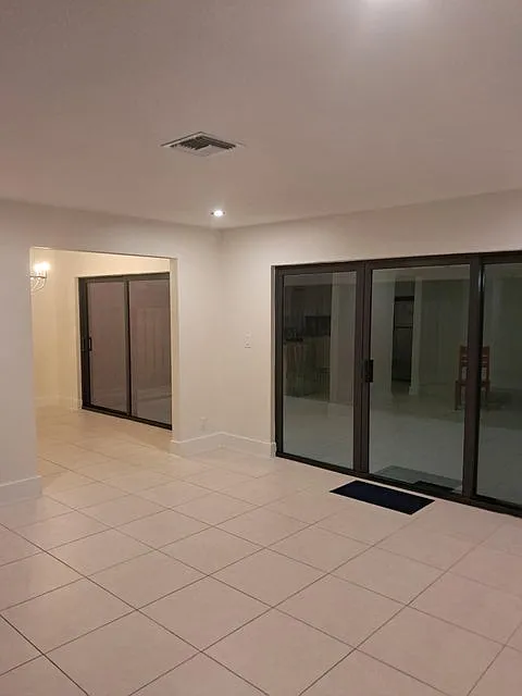 3 bed, 1789 sqft, $3,800 — Photo 3