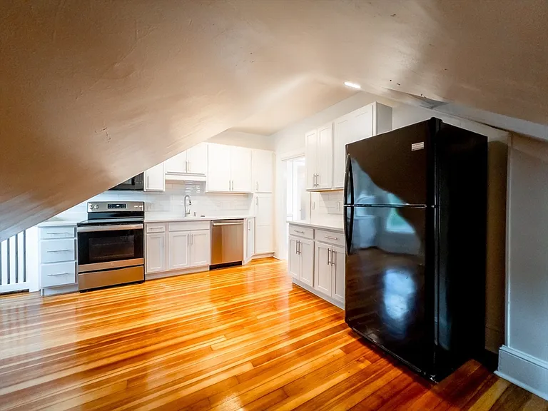 100 Chestnut Ave #3 — Photo 8